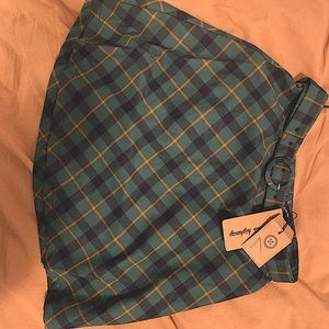Women’s plaid skirt.